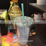 Starbucks in same color taste drink straws