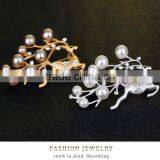 Christmas Pearl Crystal Pin Brooch Reindeer Stag Buck Deer Costume Jewelry Silver/Gold Tone thumbnail-3