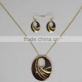 oval shaped necklace