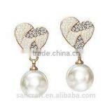 Butterfly Design for Women Wholesale 18 k Gold Pearl Earring thumbnail-1