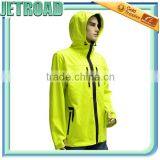 Men Breathable Membrane Softshell Jacket With Welded Zipper