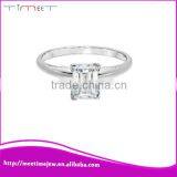 Center Top Sale Gold White Diamond Ring Jewelry thumbnail-1