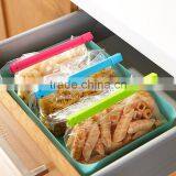 Mini Colored Plastic Bag Seal Clips for Home and Kitchen Tools thumbnail-4