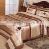 Luxurious Patchwork Bedding Set thumbnail-1
