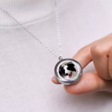 Personalized Double-Sided Pet Memorial Pendant With Laser Etched Portrait thumbnail-2