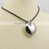 Popular Stainless Steel Solid Heart Pendant Collar Necklace