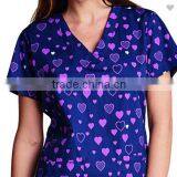 Wholesale OEM Hotsale Fashion Women's Side Panel V-Neck Heart Print Scrub Top/Hospital UniformTop thumbnail-2