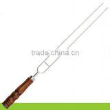 Stainless Steel Metal Wooden Handle Food Grade Rotating BBQ Skewer thumbnail-4