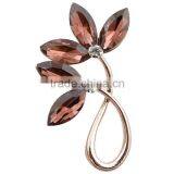 The New 2015 Leaf Shape Brooch Europe And The United States Process Both Men And Women Pin thumbnail-3