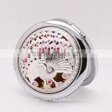 Metal Hollow Out Folding Pocket Mirror thumbnail-4