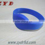 UHF RFID Cheap Plain Silicone Wristband thumbnail-3