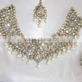 Kundan Pearl Gold Tone Necklace Earring Tika Set thumbnail-1