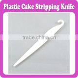 Plastic Cake Stripping Knife, A Mus Tool for Cake Mold