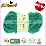 Charmkey Hot Sale Thick Knitting Yarn Acrylic Polyester Blended Yarn for Scarf Knitting thumbnail-1