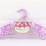 Plastic Coat Hanger Tree With Hollow Flower thumbnail-2