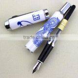 Fountain Pen Blue and White Porcelain Dragon Medium Nib 18kgp thumbnail-4