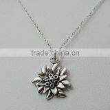 German Drindle Flower Necklaces Oktoberfest Trachten Edelweiss Necklace thumbnail-3