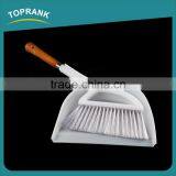 Wholesale Household Wooden Handle Bed Sofa Tabel Dusting Cleaning Brush Sweeping Soft Plastic Mini Broom Brush thumbnail-1