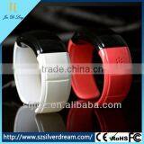 2013 Hot Sale Fashion Bluetooth Touch Screen Hand Bluetooth Watch In Low Price thumbnail-1