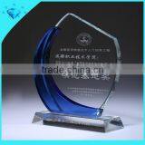 Shenzhen Manufacturer Supply Leaf Shaped Crystal Trophy With Engraving thumbnail-3