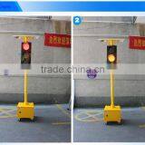 Trolly Red Green Yellow LED Signal Light 300mm Solar Powered Traffic Light thumbnail-4