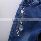 S33424W Teenager Girls Jeans Pant 2017 Children Autumn Casual Light Denim Pants thumbnail-3