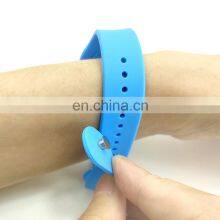 Wholesale Hot Sales Silicone Wrist Band Watch Shaped Hand Sanitizer thumbnail-4