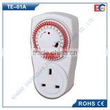 UK Market 24 Hour Mechanical Timer Socket thumbnail-1