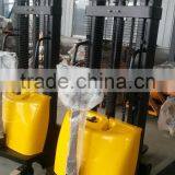 2 Ton Hydraulic Hand Lift Stacker thumbnail-4