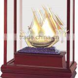 Gold Foil Dubai Sailboat in Display Box for Promotion Gift thumbnail-1