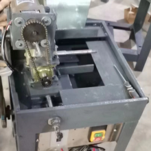 1.1KW corundum saw machine It is cut into strips and can be cut into 4-10 strips of material at the same time