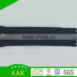 Sports Apparel Very Cheap Garments Type 3.5# Nylon Close End Zippers With Die Cast Spring Slider thumbnail-3