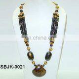 Glass Bead Costume Necklace thumbnail-3