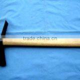 2.5kg Steel Pick Forged Pickaxe With Wooden Handle thumbnail-4