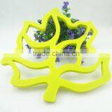 Tree Leaf Shaped Kitchen Hot Pot Hot Pan Holder Mat Hot Pad thumbnail-3