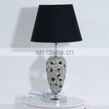 New Design of Flower Pattern Ceramic Table Lamp for Reading Room