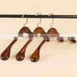 New Design Vintage Clothes Hangers Decent Luxury Style Wooden Pants Hanger Wide Shoulder Wood Coat Hanger thumbnail-1