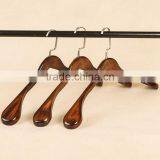 New design vintage clothes hangers decent luxury style wooden pants hanger wide shoulder wood coat hanger