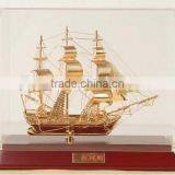 Luxury Shinning Sailing Boat , Ship Model For Home Decoration