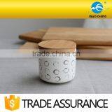 customized household porcelain candle jars with wooden lid