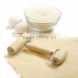 Convenient and Practical Wood Pizza Roller thumbnail-2