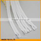 High Quality No.#3 20 cm Auto Lock Close End White Nylon Zipper thumbnail-2