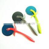 32066 Kitchen Gadget Kitchen Tool Round Pizza Cutter thumbnail-3