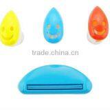 Smiling Face Toothbrush Holder thumbnail-2