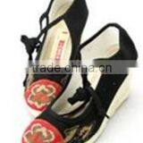 Chinese Traditional Shoes thumbnail-1