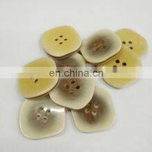 Beautiful Custom High Quality 4 Holes Polyester Resin Buttons
