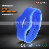RFID SmartCard Wristbands Silicone Wristband for Bowling Centers thumbnail-1