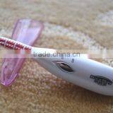 PC-8218 Red Eyelash Curler thumbnail-1