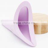 High Quality BPA Free Silicone Material Female Urinal Outdoor Using , Standing Urinal With OPP Bag Packing thumbnail-2