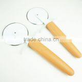 32061 Kitchen Gadget Kitchen Tool Round Lace Pizza Cutter thumbnail-3